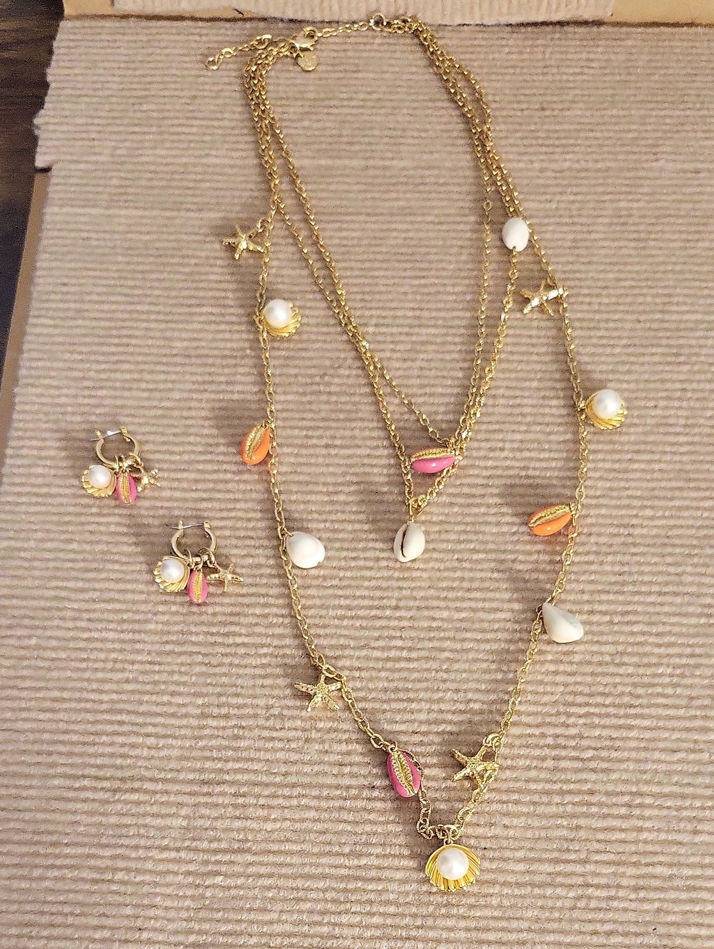 Vintage Multi Layered  Necklace & earring gold-tone Seashell Set